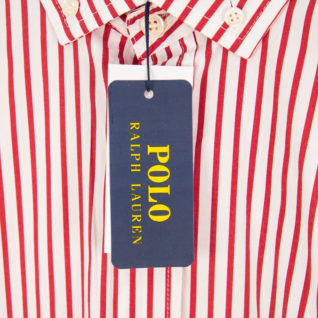 P290 zp version [Exclusive supply] Ralph Lauren/Ralph Lauren 2025SS new old-money style cotton poplin large and small striped long-sleeved casual shirt, 100% restored workmanship, embedded seams and clean edges, curved triangular bifurcation ✅100% cotton poplin, smooth feel, pre-car wash treatment, tighter yarn ✅Custom-dyed original pearlescent white bottom buttons, large and small partitions, vertical eyelets✅Special shaped chiffon foil included in the collar door tube Not easy to deform and pull. ✅ RL three-color large and small vertical striped shirt. Extraordinary isometric. Cleverly matched stripes. Multiple wear to inspire self-expression. Relaxed layering to play with the look of the four seasons. Color: red, blue, green. Size: S M L XL. Number: WW10962.